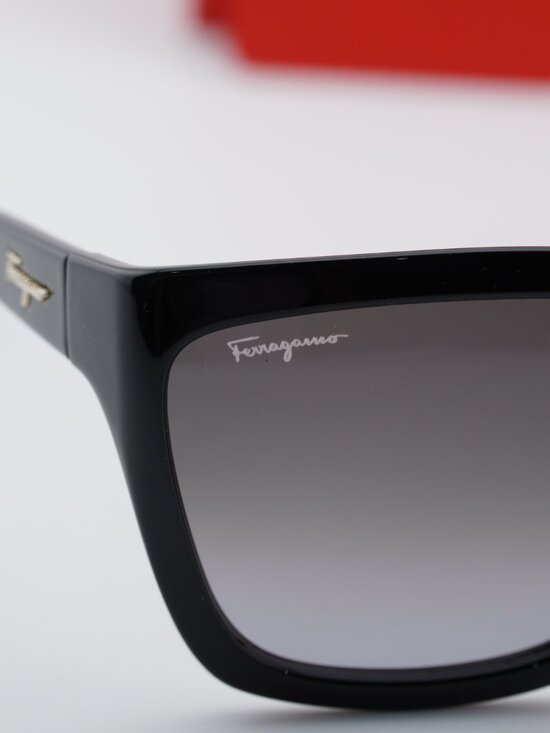 Salvatore Ferragamo SF1018S 001 Square Sunglasses - Black / Grey Gradient main image 4